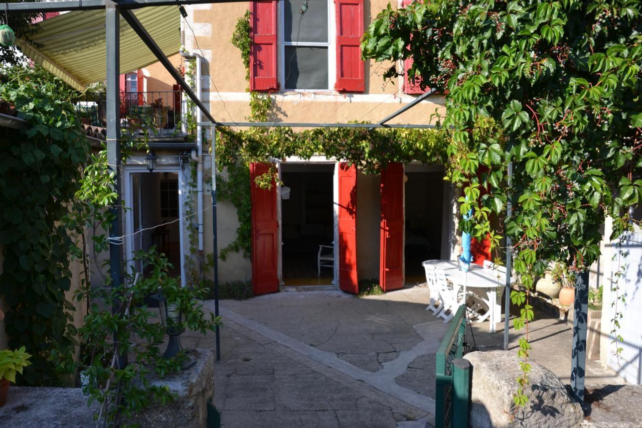 St Jean Du Gard : Spacious Apartment With Use Of Pool Saint-Jean-du-Gard Eksteriør billede